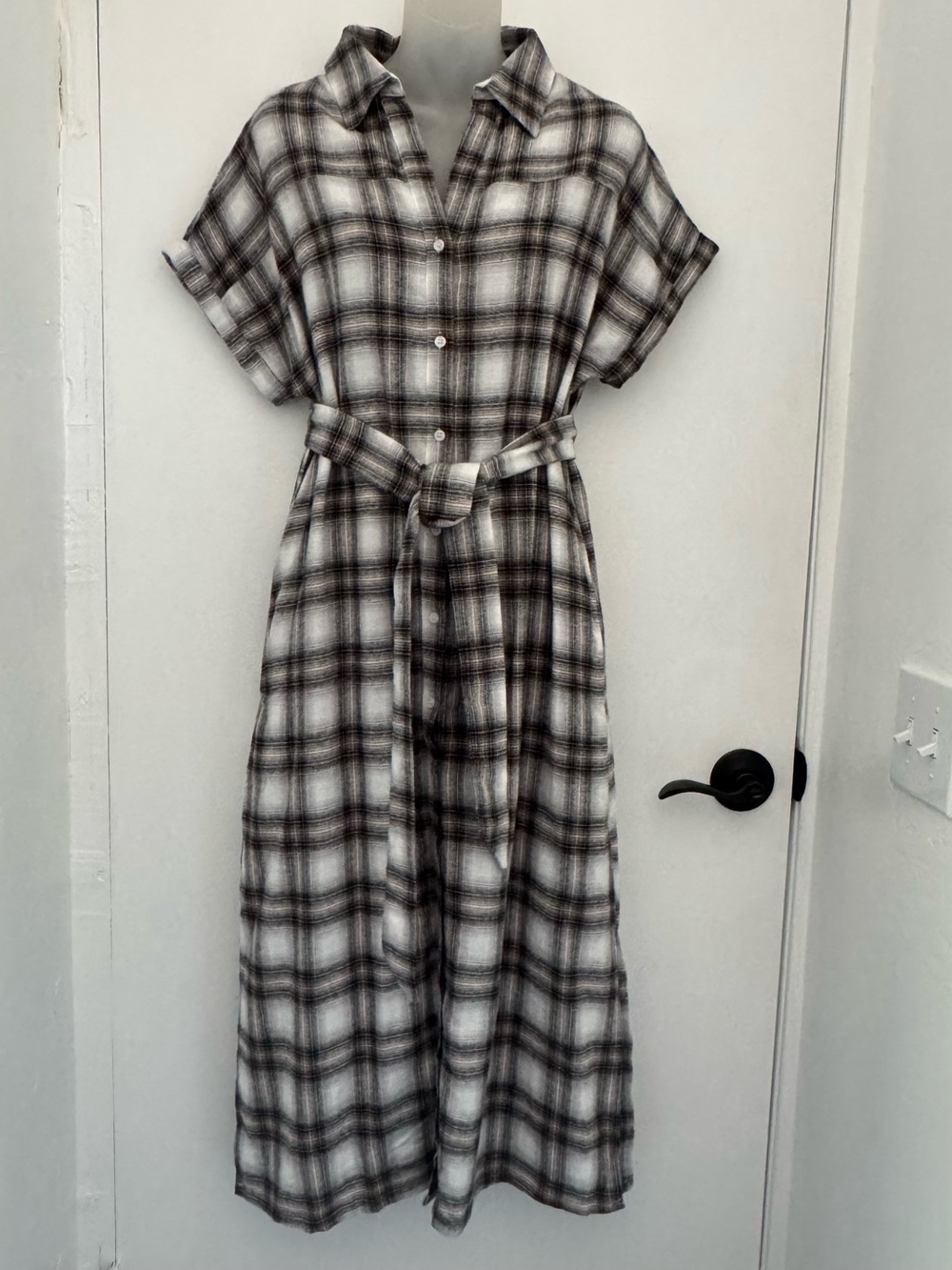 En Creme Plaid Maxi Shirt Dress in brown and white plaid belted cowgirl casual